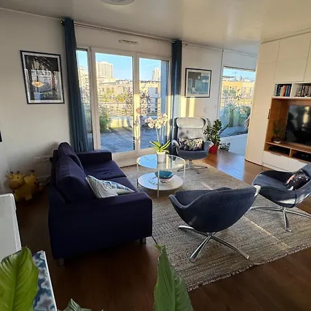 Penthouse Vue Sur Canal Et 2 Pieces *