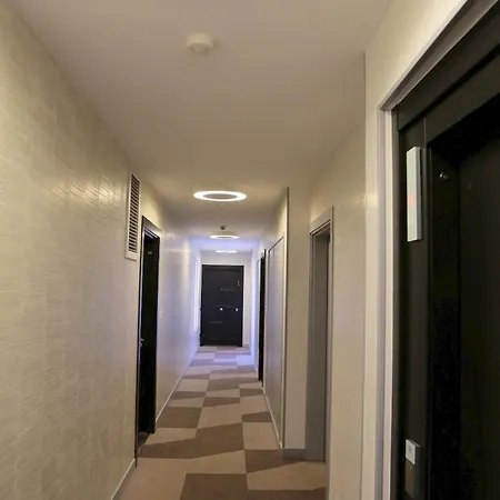 Penthouse Vue Sur Canal Et 2 Pieces Apartment Paris