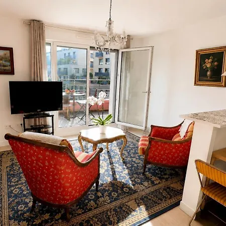 Penthouse Et 2 Pièces, Vue Sur Canal